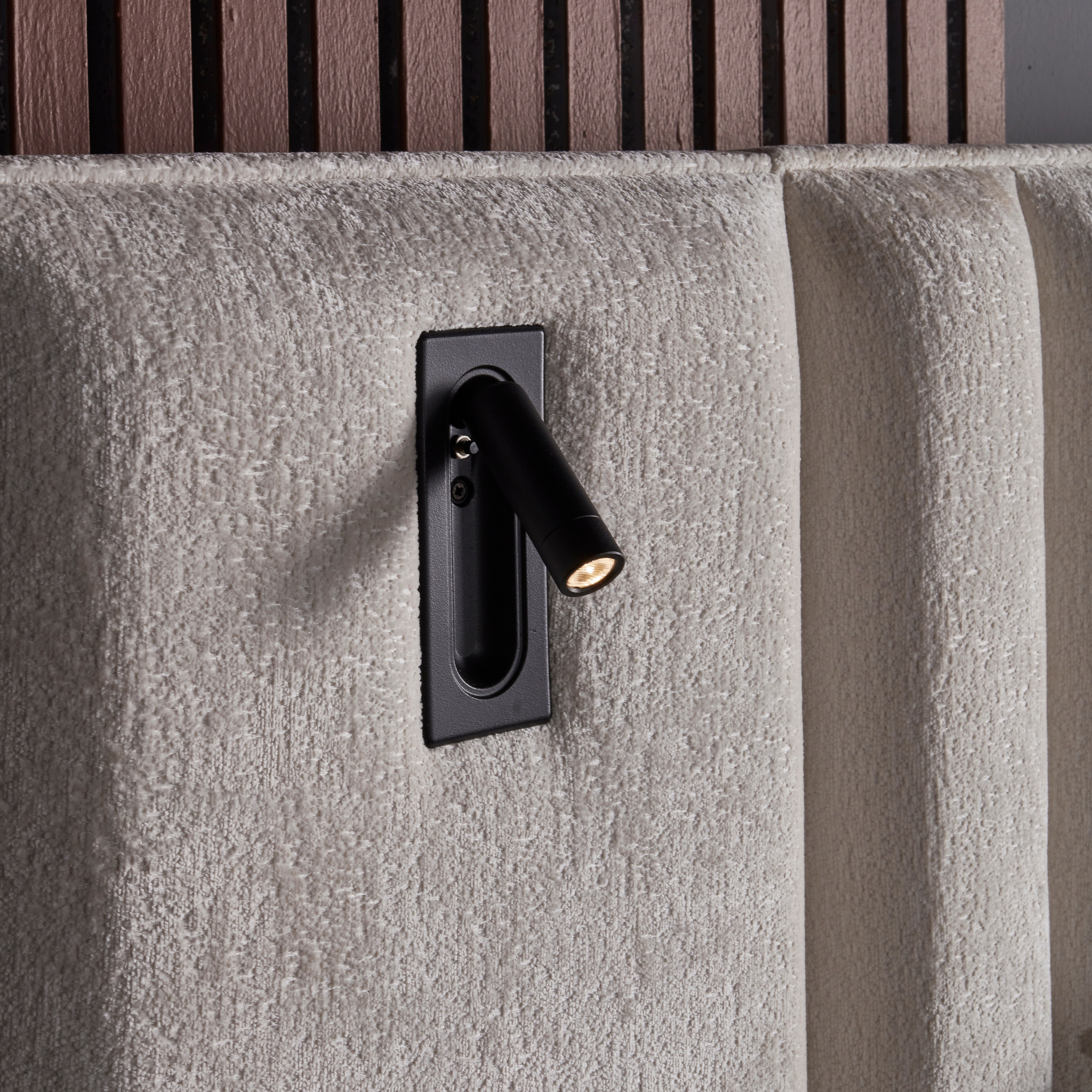 Boxspringbett mit Matratze Polsterbett Stauraumbett Betkasten inkl. Lieferung Beleza