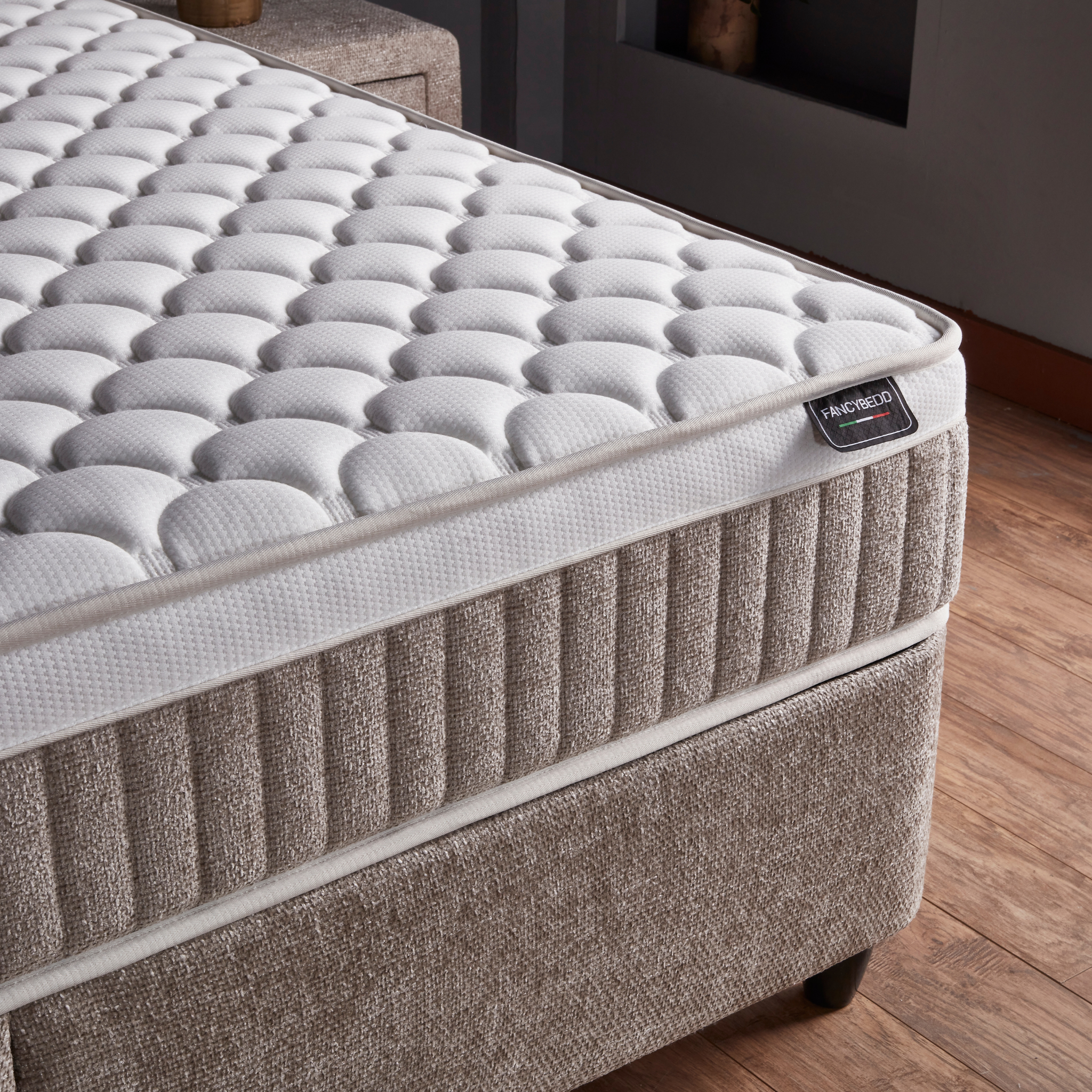 Fancy Boxspringbett mit Matratze LED